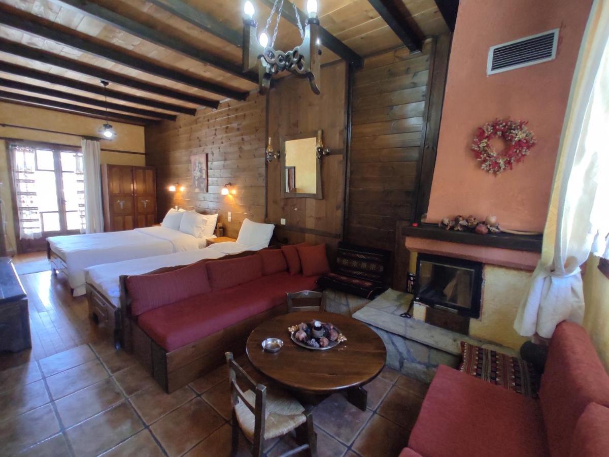 Xenonas Brizi Hotel Elati  ภายนอก รูปภาพ